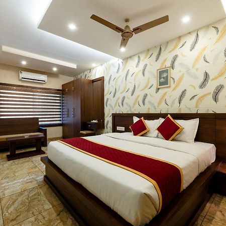 Marza Inn Kalpatta Dış mekan fotoğraf