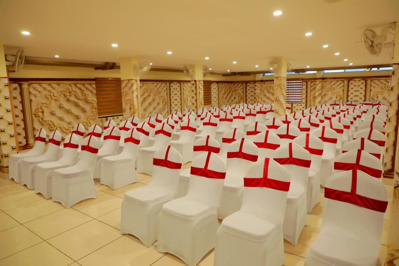 Marza Inn Kalpatta Dış mekan fotoğraf