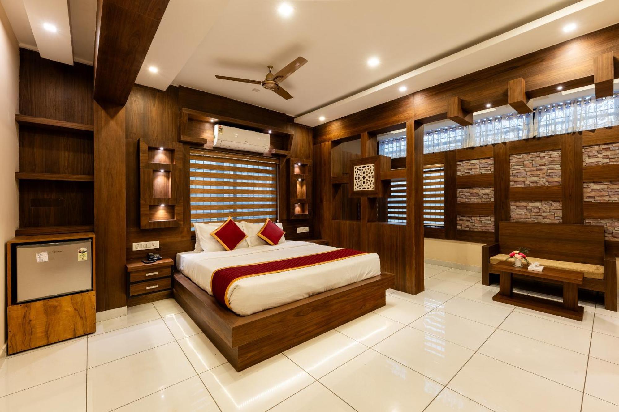 Marza Inn Kalpatta Dış mekan fotoğraf