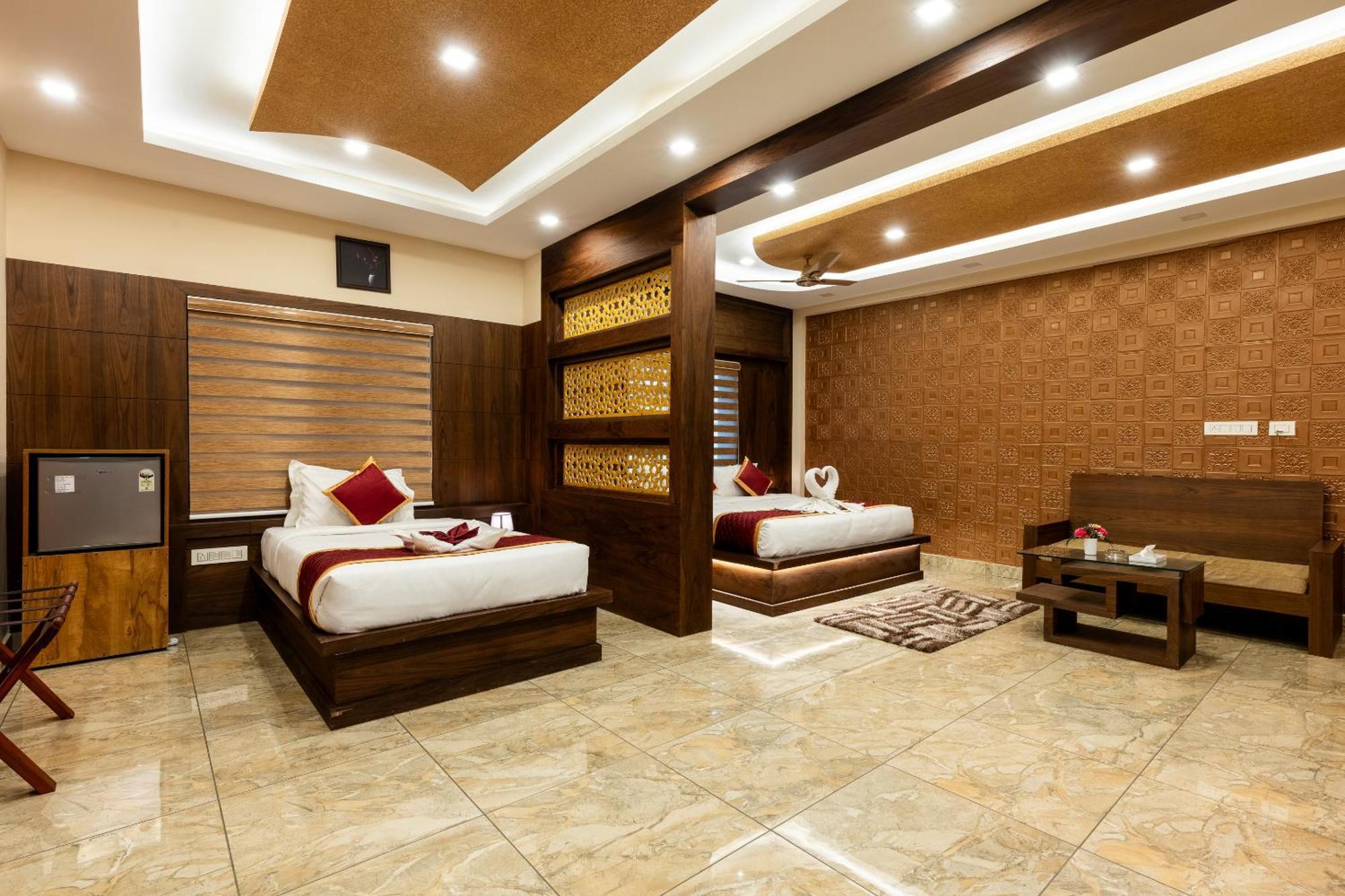Marza Inn Kalpatta Dış mekan fotoğraf